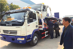 江桥镇汽车道路救援拖车价格